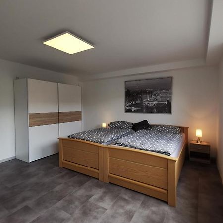 רמשייד Moderne Wohnung Mit Terrasse Und Eigenem Zugang. מראה חיצוני תמונה