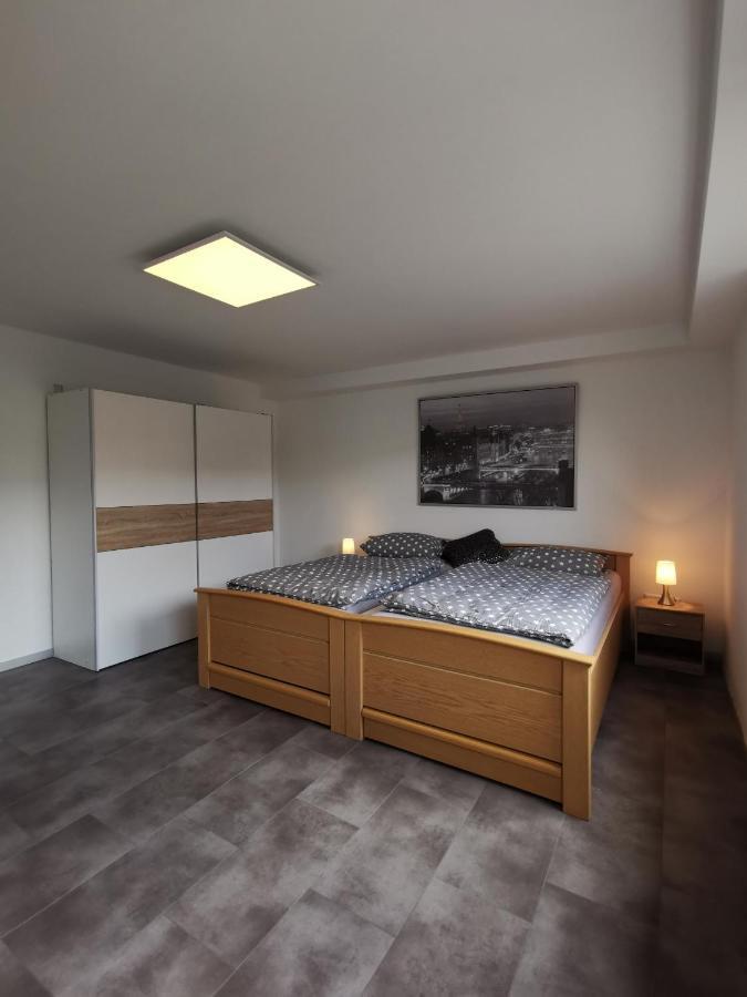רמשייד Moderne Wohnung Mit Terrasse Und Eigenem Zugang. מראה חיצוני תמונה