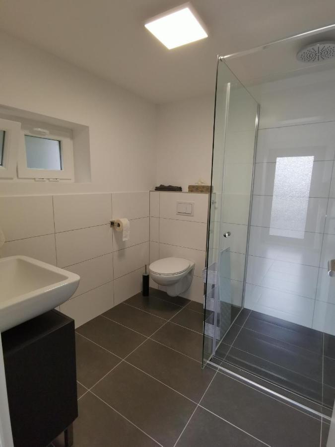 רמשייד Moderne Wohnung Mit Terrasse Und Eigenem Zugang. מראה חיצוני תמונה