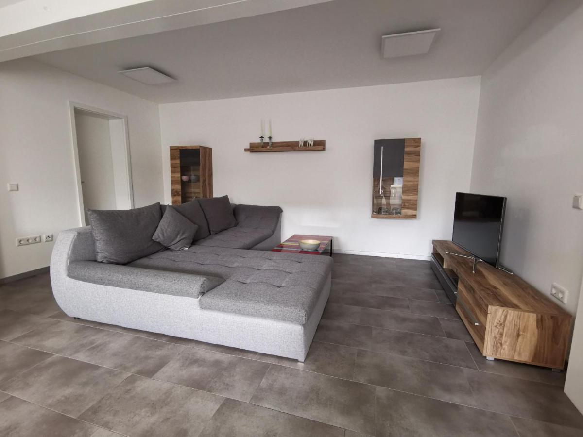 רמשייד Moderne Wohnung Mit Terrasse Und Eigenem Zugang. מראה חיצוני תמונה